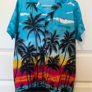 NWOT Hawaiian Shirt Button-Down Tropical Print, Lightweight & Breezy